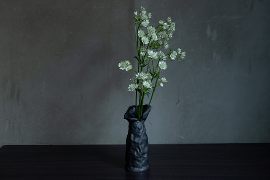 Flower vase / Iwao